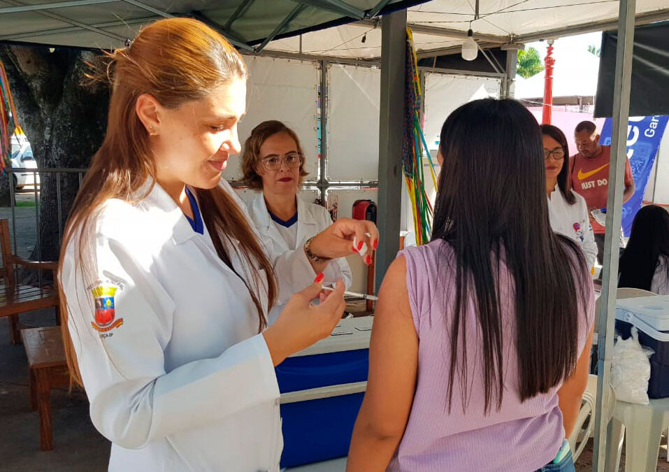 Campanha de vacinação é realizada pela SBCD e Prefeitura de Garça durante o Cerejeiras Festival