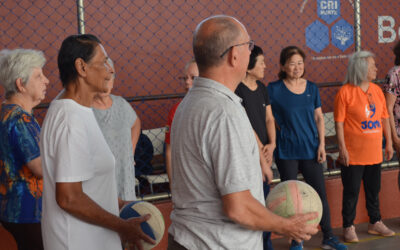 Vôlei Adaptado: Nova atividade no AME CRI Norte promove saúde e alegria entre os idosos