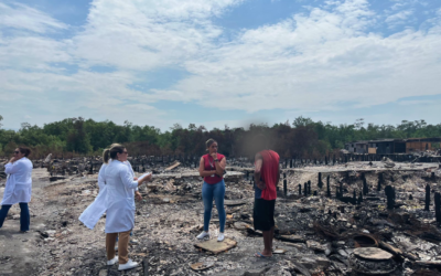 Profissionais de saúde visitam área do incêndio e apoiam famílias desabrigadas na Vila dos Pescadores, em Cubatão 