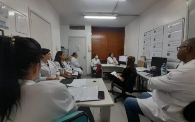 UBS Dona Mariquinha Sciáscia promove treinamento de Farmacovigilância e Tecnovigilância para equipe de enfermagem e odontologia