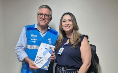 Livro da SBCD é entregue ao Ministro Alexandre Padilha