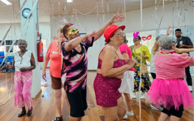 AME CRI Norte promove baile de Carnaval aos idosos frequentadores do Centro
