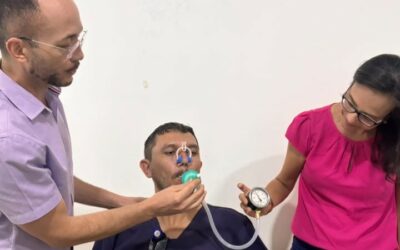 Colaboradores do Hospital Regional Justino Luz realizam treinamento para manuseio de manovacuômetro