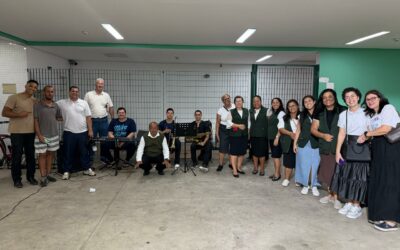 Ação especial leva música, fé e humanização à UPA Zona Leste de Santos