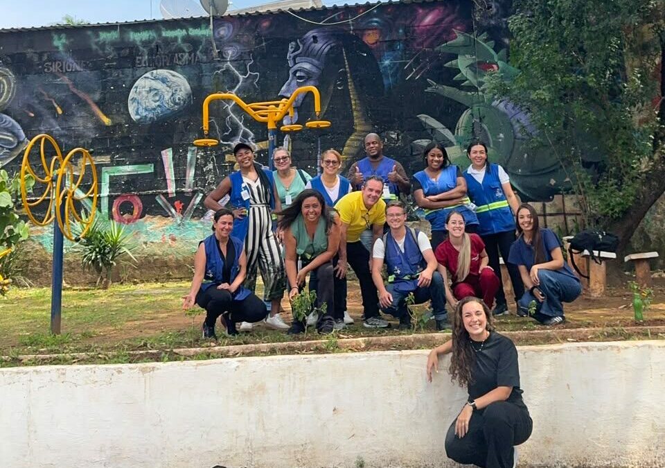 UBS Vila Albertina revitaliza espaço público em ação alusiva ao Dia da Árvore